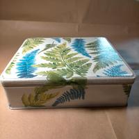 ANTICA SCATOLA IN LATTA DIPINTA A MANO 