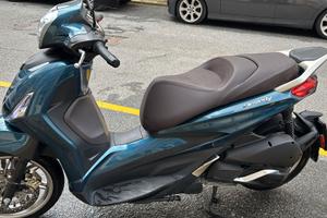 SCOOTER PIAGGIO BEVERLY 300 ANNO 10/2023 KM 9350