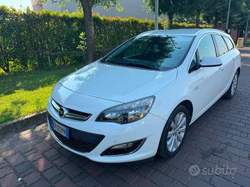 Opel Astra 1.4 Turbo 140CV Sports Tourer GPL Tech 