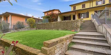 Villetta a schiera di 149 m² con più di 5 locali e
