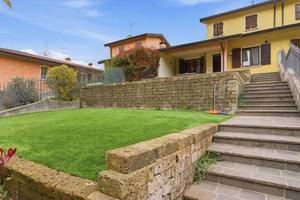 Villetta a schiera di 149 m² con più di 5 locali e