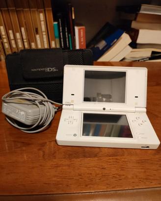 Nintendo DSi Bianco + case "Nintendo Ds - Gamestop