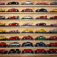 Modellini FERRARI scala 1:43 + Espositore
