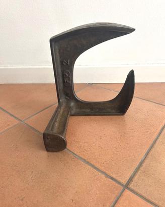 Antica incudine da calzolaio
