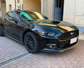 FORD Mustang Fastback 2.3 EcoBoost