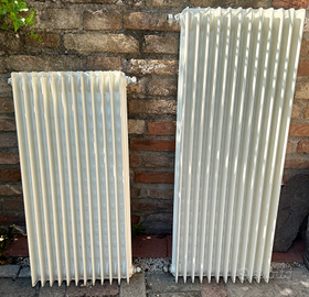 Coppia termosifoni idraulici più lavabo