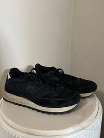 Saucony donna nere scamosciate