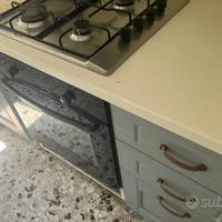 Cucina MondoConvenienza con forno e pianocottura