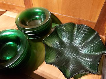 25 pezzi da tavola in vetro verde