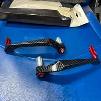 Coppia paramani per Aprilia