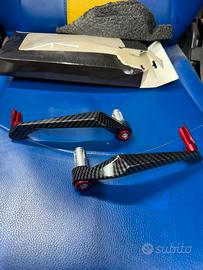 Coppia paramani per Aprilia