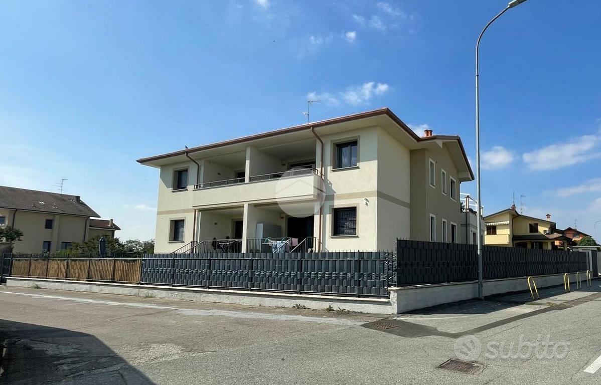 3 LOCALI A MAGENTA - Vista 2