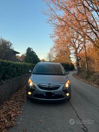 Opel zafira 2014