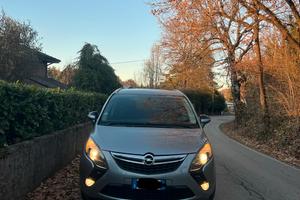 Opel zafira 2014