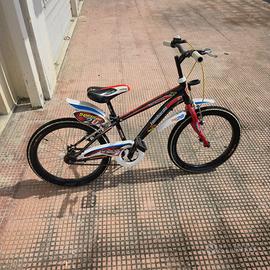 Bici nuova piccola-media