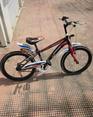 Bici nuova piccola-media