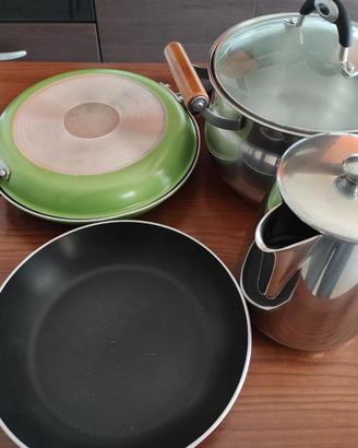 Lotto Cucina: Pentola Frabosk + caraffa e padelle