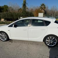 Opel Astra j 1.7 cdti 92 kw 125 cv Cosmo