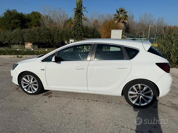 Opel Astra j 1.7 cdti 92 kw 125 cv Cosmo