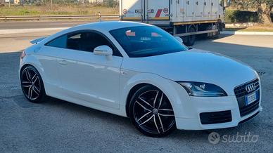 Audi TT Quattro 2.0 tdi 170cv S-line