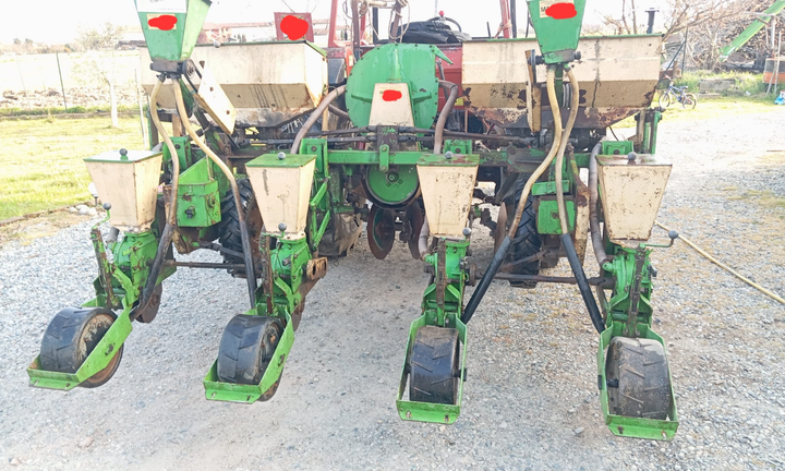 Seminatrice mais,rotofalce,sgranatrice mais