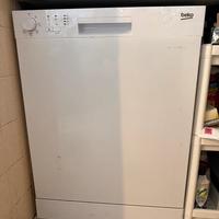 Lavastoviglie Beko funzionante
