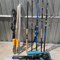 canne da pesca con attrezzature 