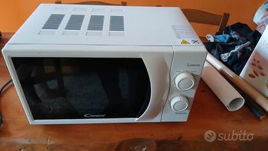 Microonde Candy CMW 2070M - 700W - Compatto