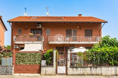VILLA A SCHIERA A SETTIMO TORINESE