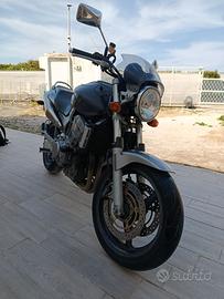 Honda Hornet 900