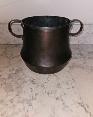 Pentola dell’800 con coda di rondine