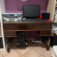 Scrivania antica