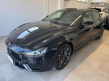 MASERATI Ghibli V6 Diesel Gransport nerissimo Ed