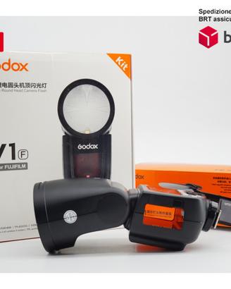 Godox V1 F + AK-R1