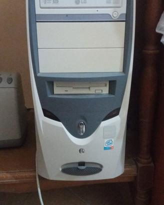 Pc fisso pentium 4 2.8 gb completo + scanner