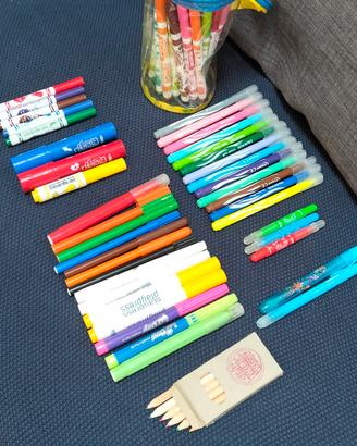 Lotto Materiale Disegno e Colorazione 