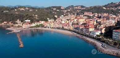 A pochi passi dalla spiaggia San Terenzo