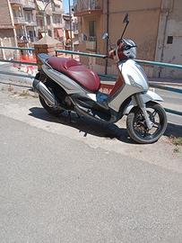 Piaggio Beverly 350