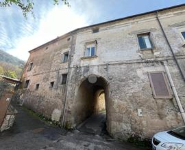 CASA DI CORTE A BARONISSI