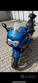 Suzuki gsx 600 f