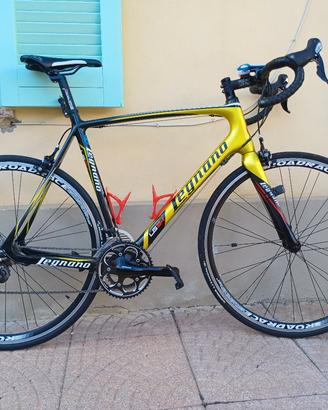 Bici da corsa in carbonio