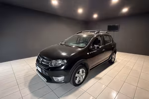 DACIA SANDERO DEL 2016 EURO 6B CAMBIO AUTOMATICO
