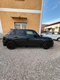 Mini Cooper John Cooper Works JCW 2025 in garanzia