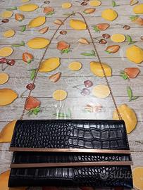 borsa a spalla effetto vernice 