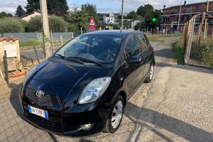 Toyota Yaris 1.3 5 porte Sol NEOPATENTATI