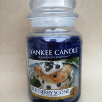 Yankee Candle Blueberry Scone