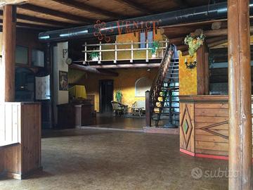 Esclusiva Tenuta Oasi Faunistica a Riese Pio X