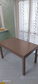 Tavolo estensibile per sala o cucina moderno
