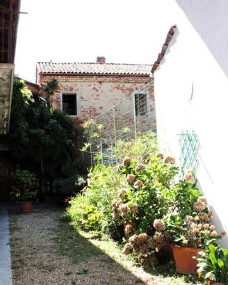 Casa indipendente di 200 m² con più di 5 locali e 