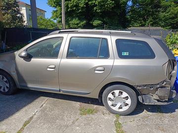 DACIA LOGAN 900 TCE LAUREATE 201x RICAMBI VARI